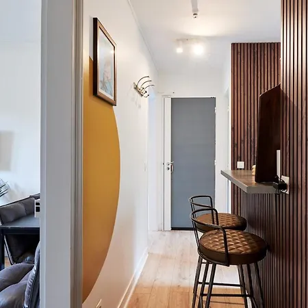 Ney - 2 Bedrooms 1 Living Apartment Paris