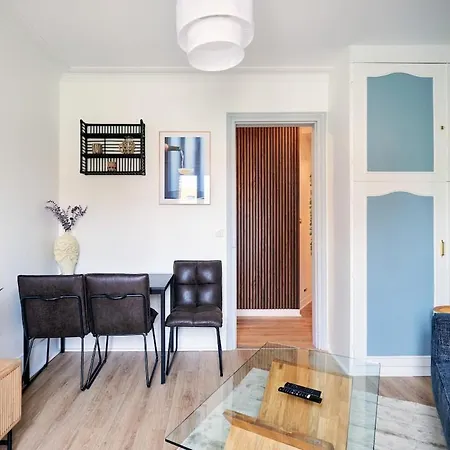 Ney - 2 Bedrooms 1 Living