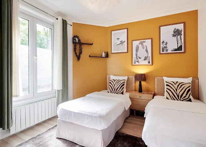 Ney - 2 Bedrooms 1 Living * Párizs