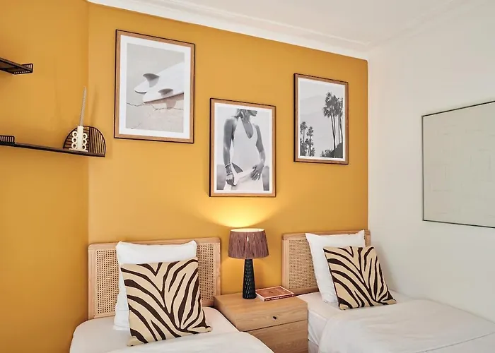 Ney - 2 Bedrooms 1 Living