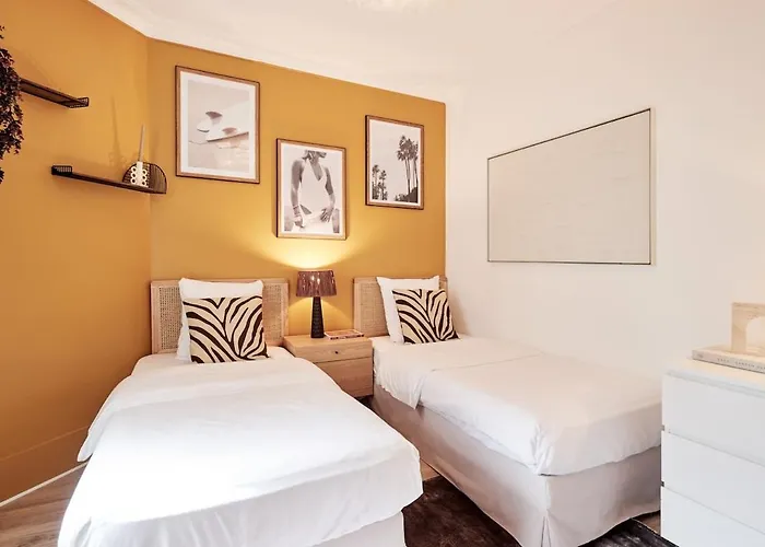 Ney - 2 Bedrooms 1 Living Apartman *