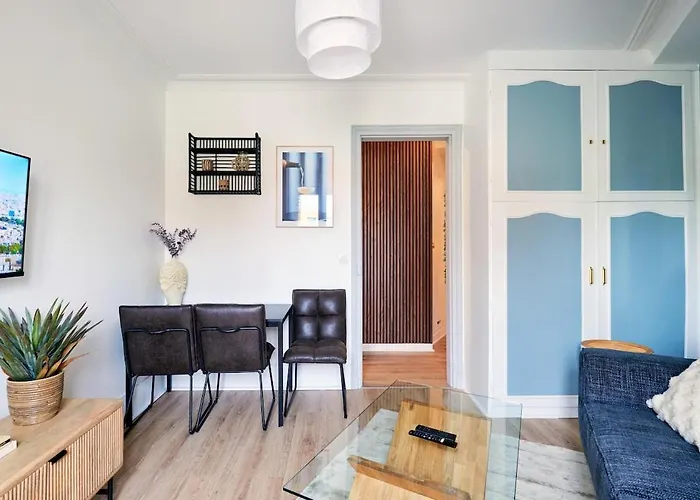 Ney - 2 Bedrooms 1 Living