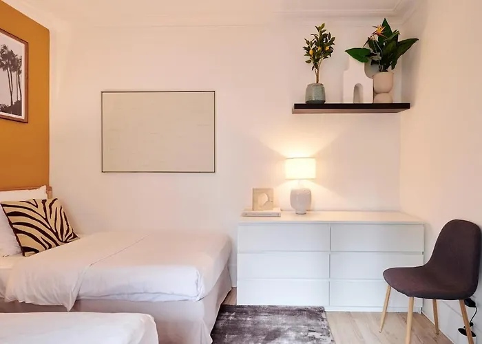 Ney - 2 Bedrooms 1 Living Apartman