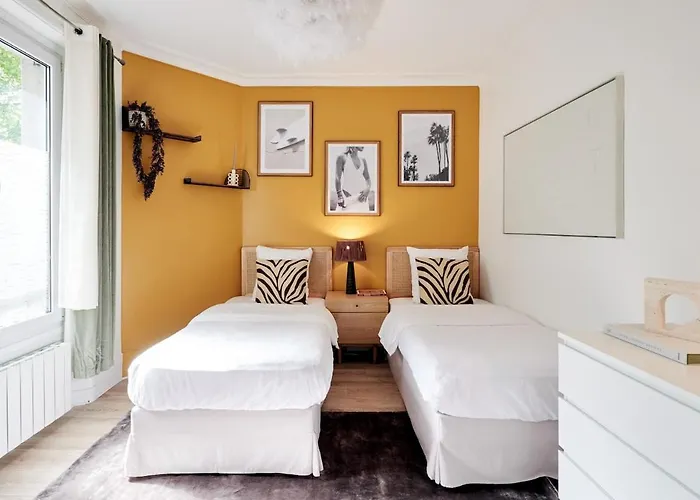 Ney - 2 Bedrooms 1 Living *
