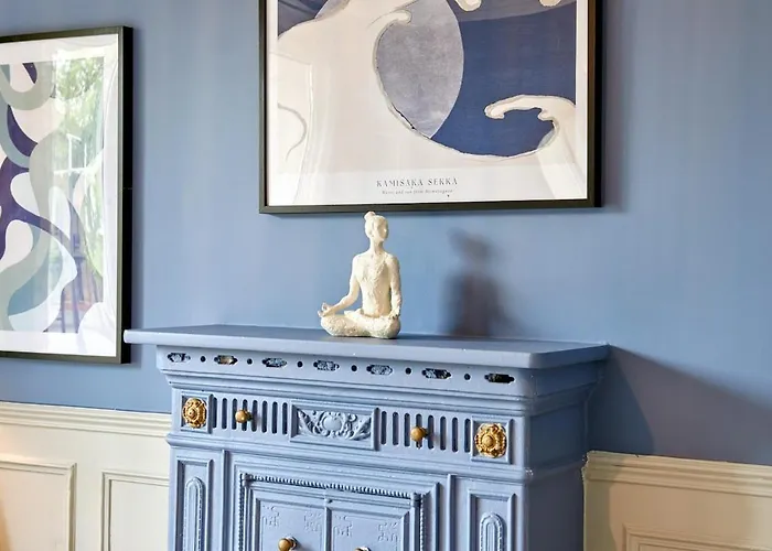 Ney - 2 Bedrooms 1 Living