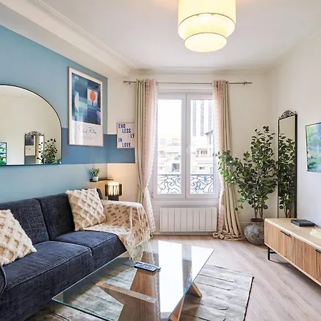 Ney - 2 Bedrooms 1 Living