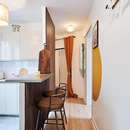 Ney - 2 Bedrooms 1 Living * Paris